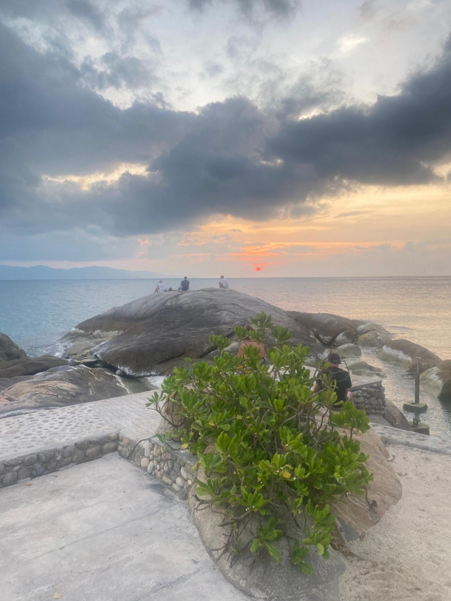 Lighthouse Bungalows Ko Pha Ngan Exterior photo